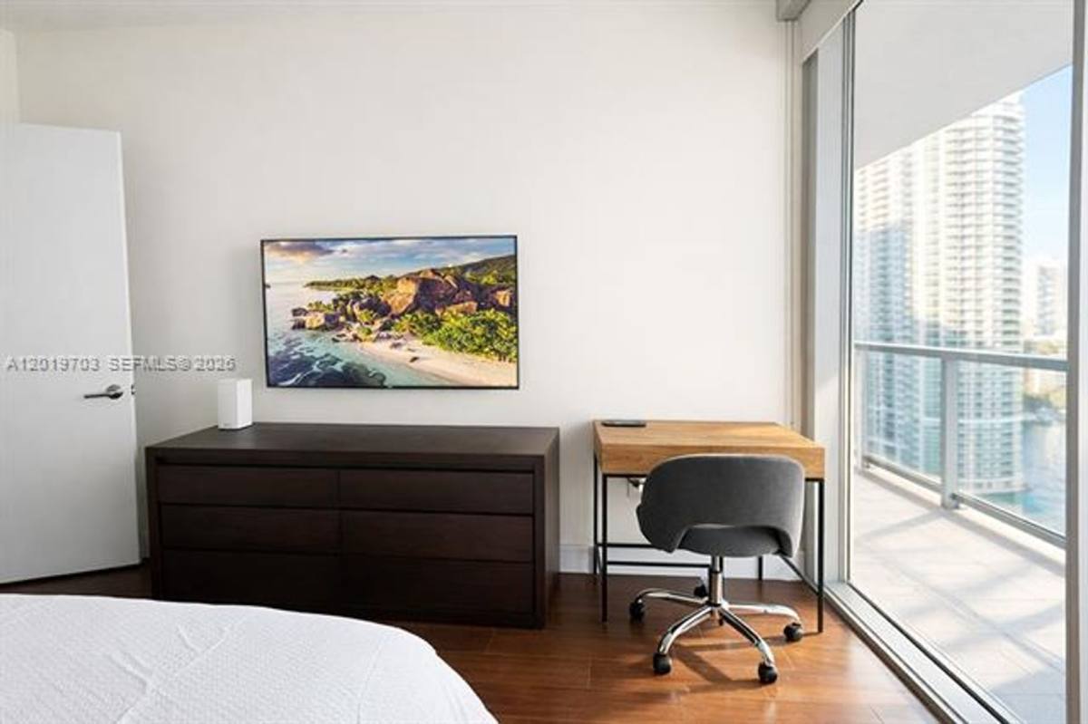 Condo for rent at 1050 Brickell Ave, Miami, FL 33131