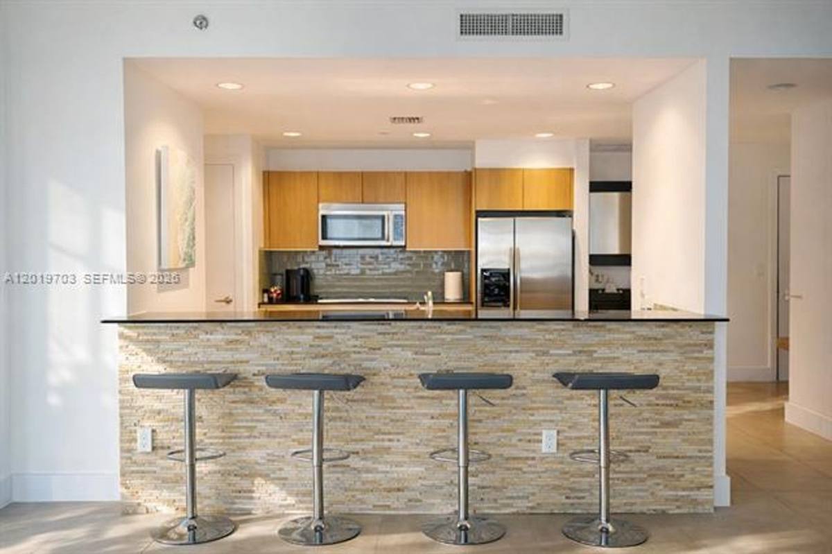 Condo for rent at 1050 Brickell Ave, Miami, FL 33131