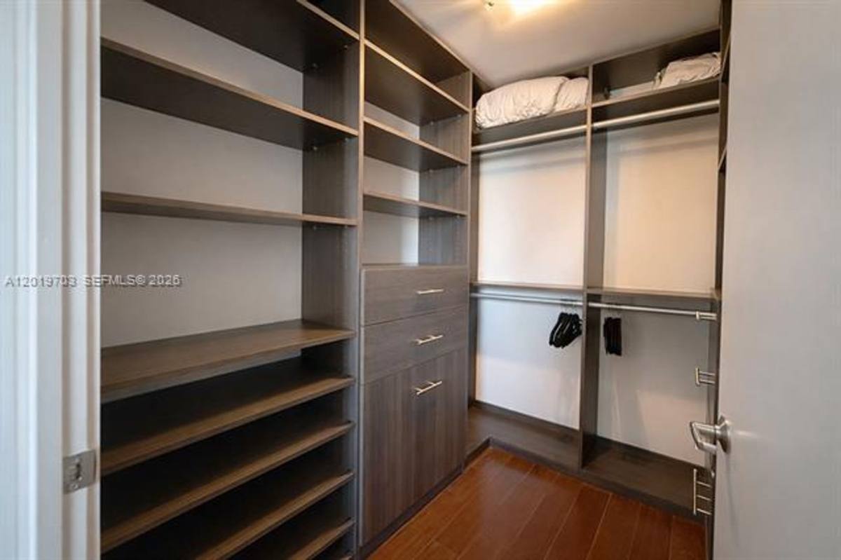 Condo for rent at 1050 Brickell Ave, Miami, FL 33131