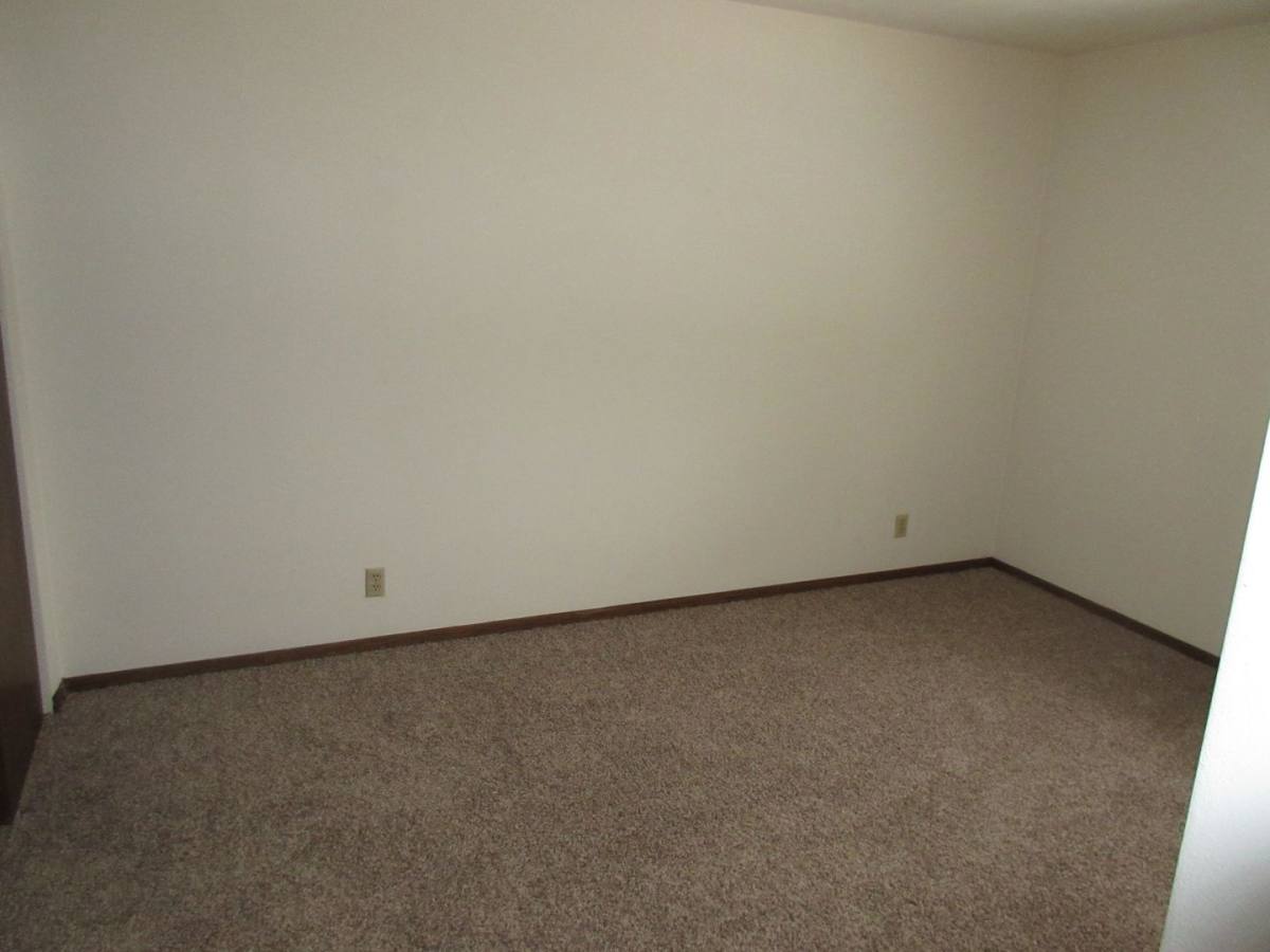 Apartment for rent at 517-519 Margate Dr, Janesville, WI 53546