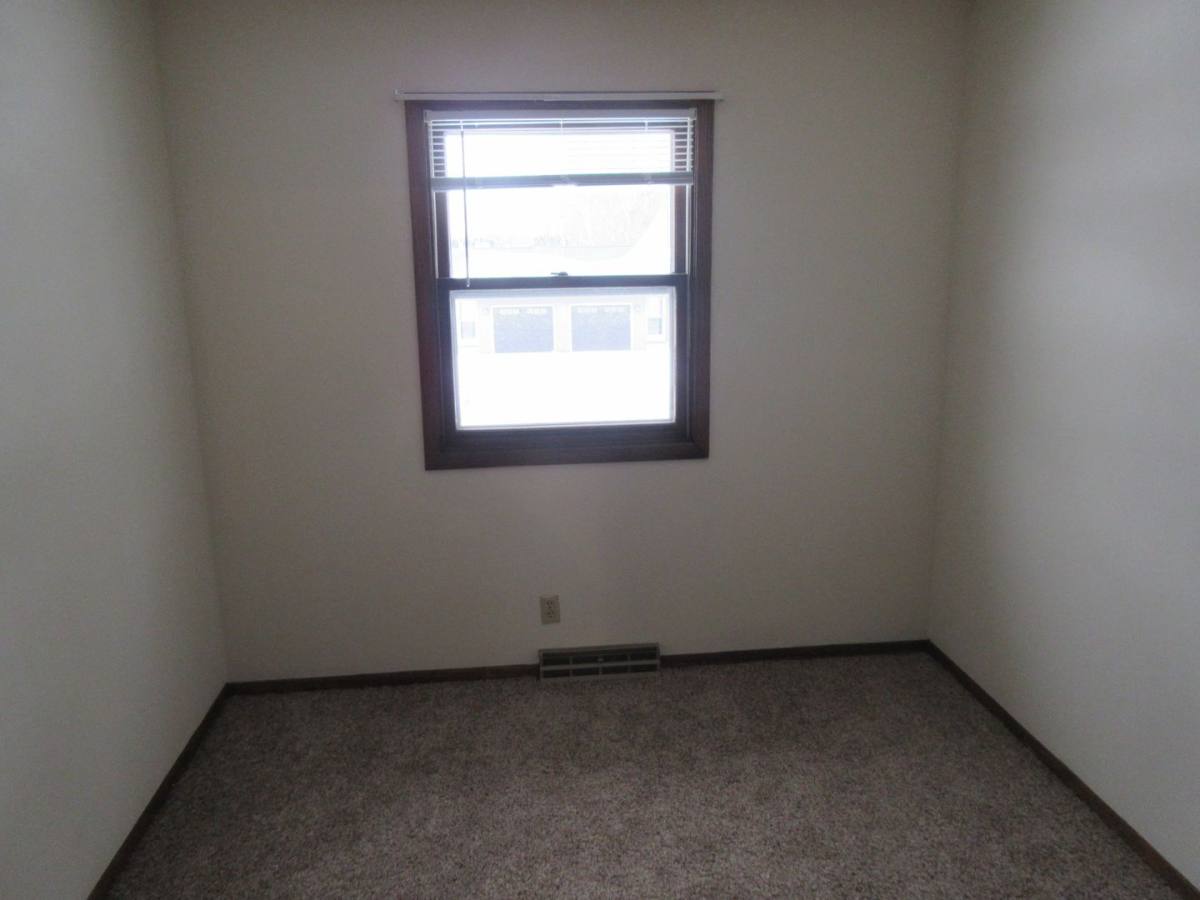 Apartment for rent at 517-519 Margate Dr, Janesville, WI 53546