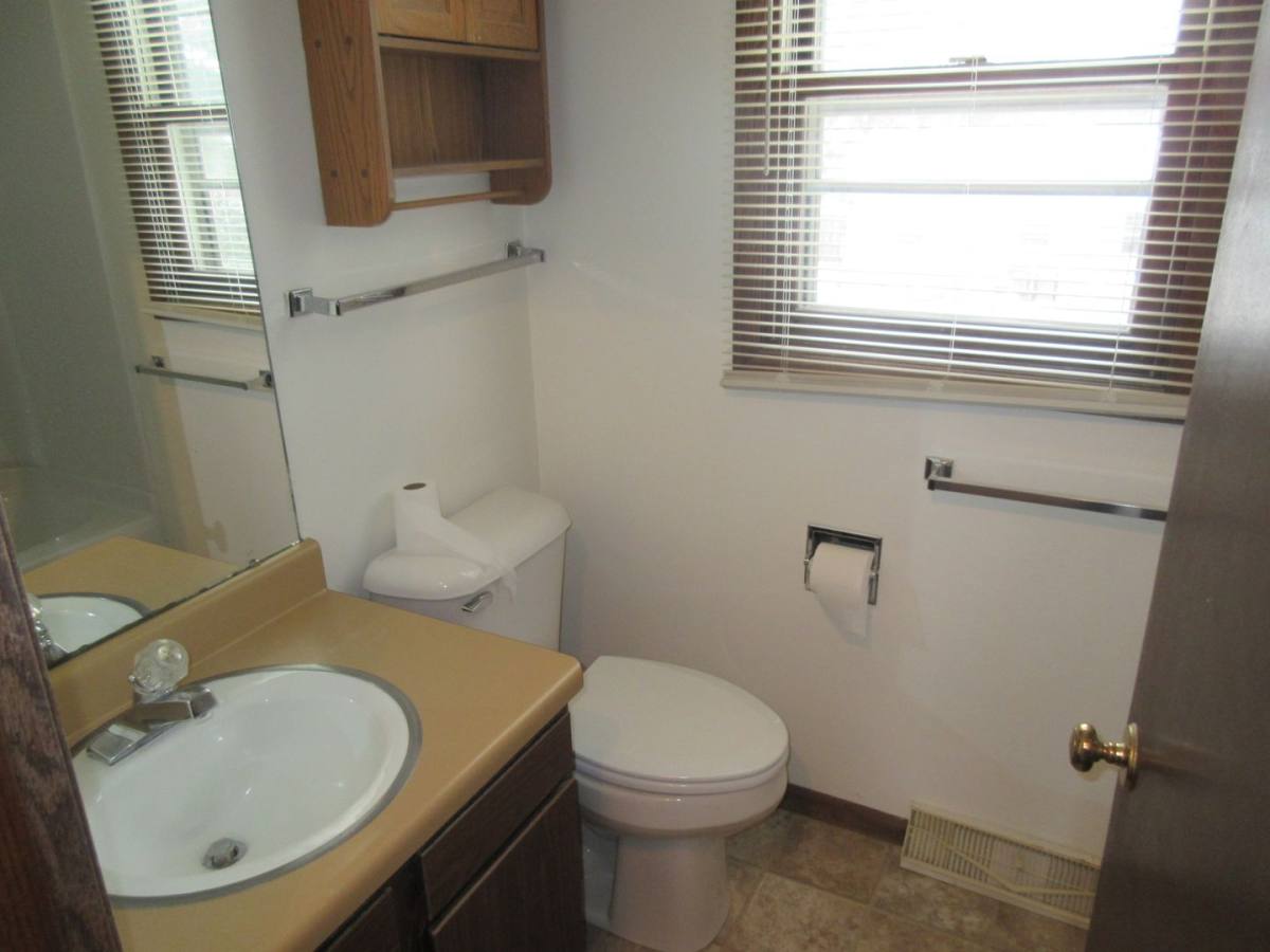 Apartment for rent at 517-519 Margate Dr, Janesville, WI 53546