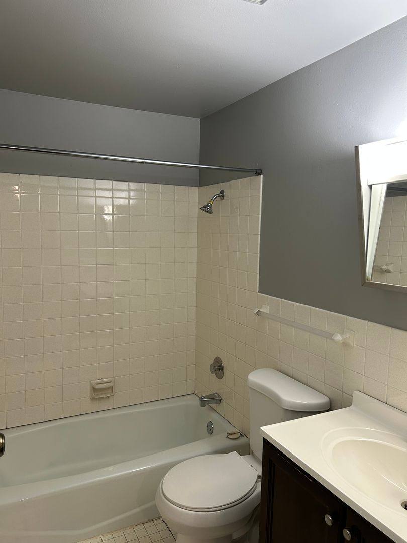 Apartment for rent at 1772 Western Ave, Green Bay, WI 54303