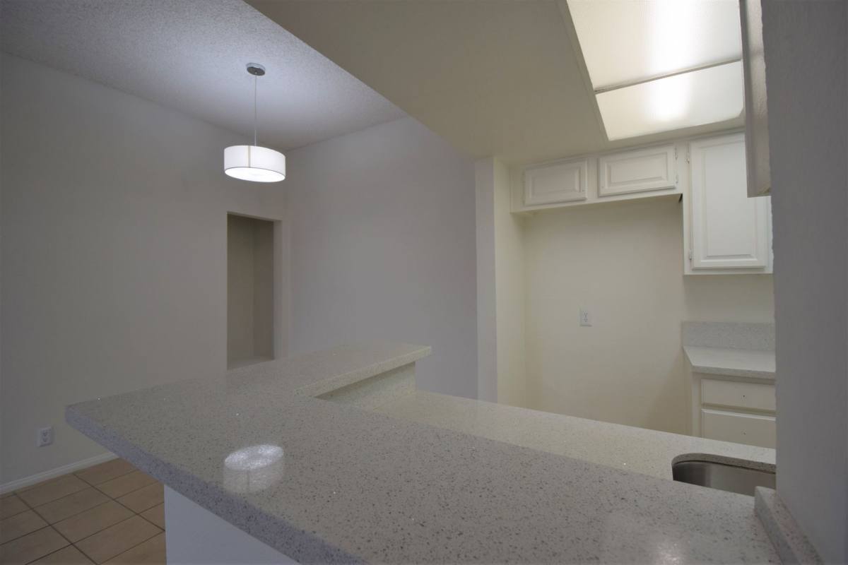 Apartment for rent at 11416 Albers St, North Hollywood, CA 91601