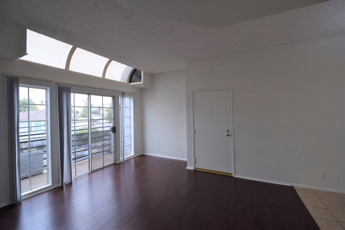 Apartment for rent at 11416 Albers St, North Hollywood, CA 91601