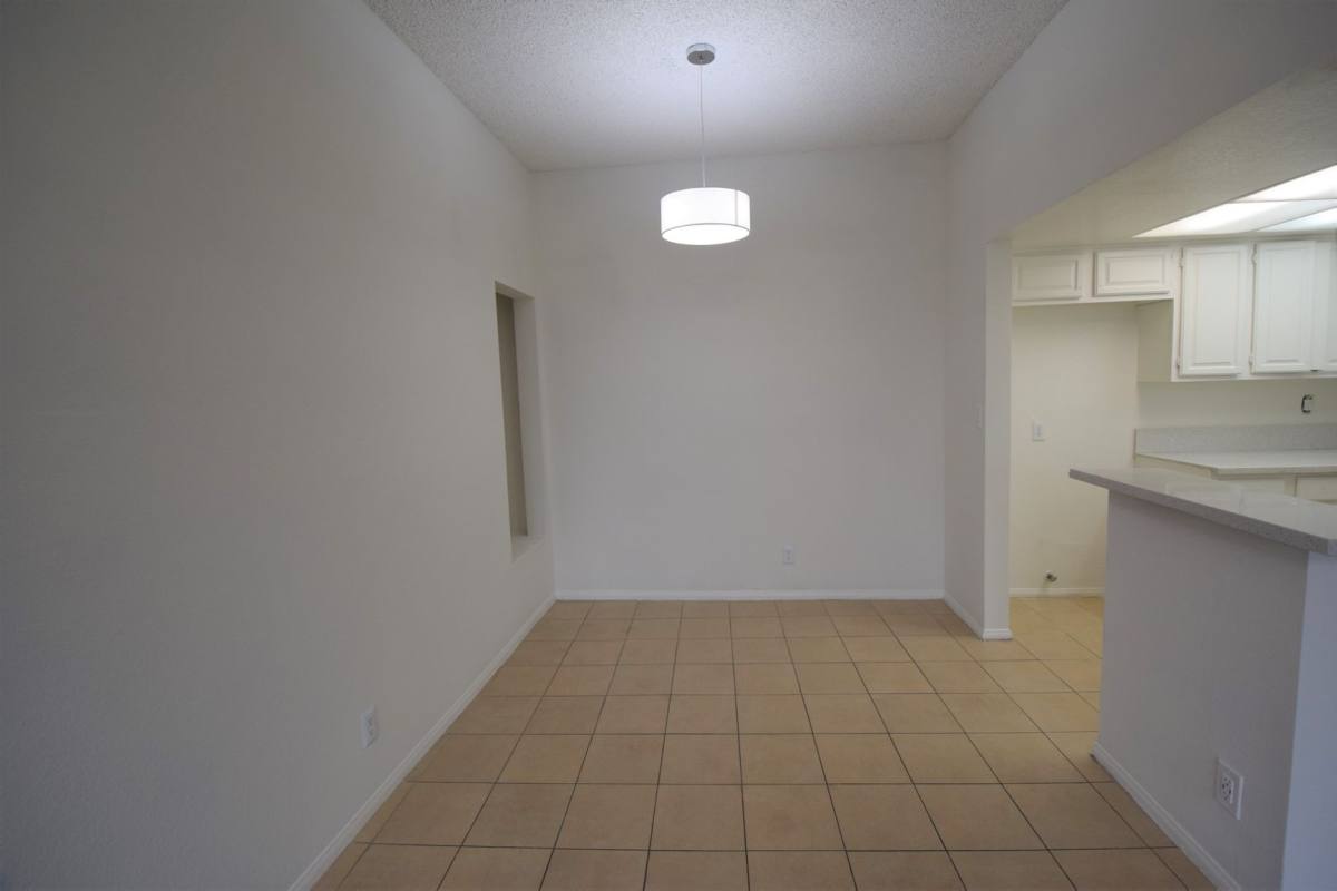 Apartment for rent at 11416 Albers St, North Hollywood, CA 91601
