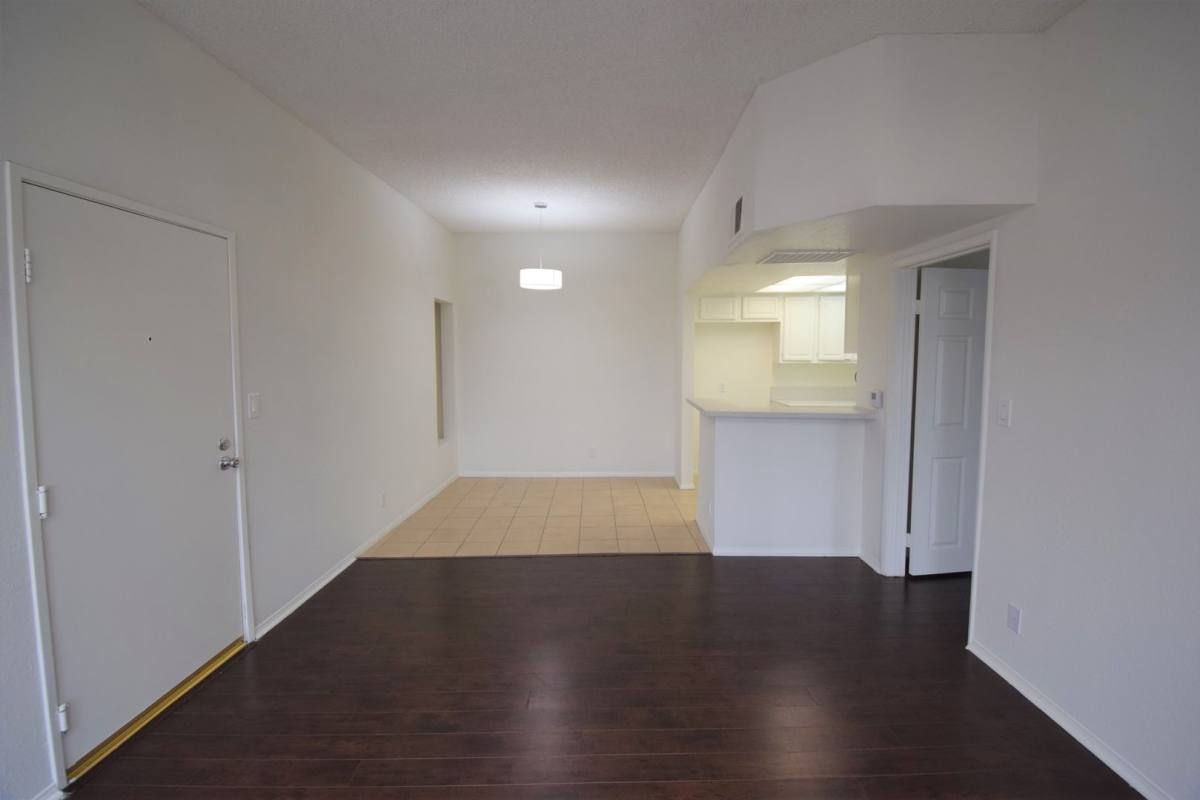 Apartment for rent at 11416 Albers St, North Hollywood, CA 91601