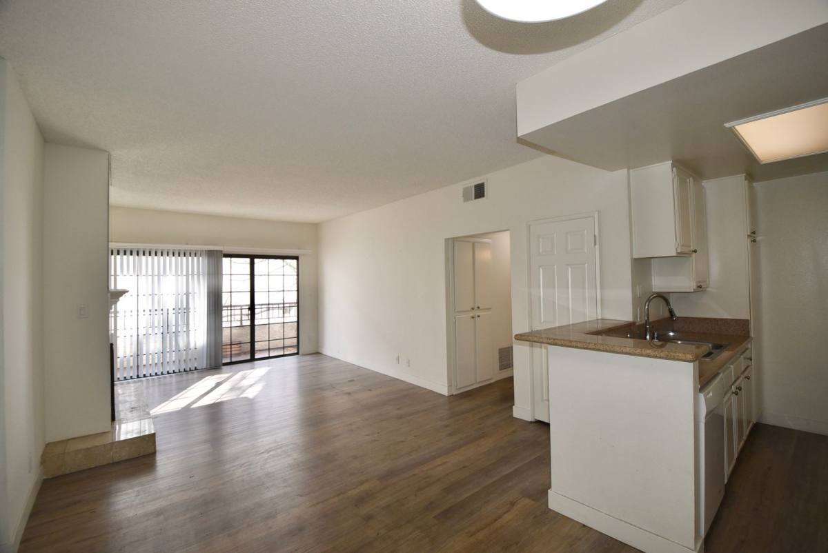 Apartment for rent at 11594 Moorpark St, North Hollywood, CA 91602