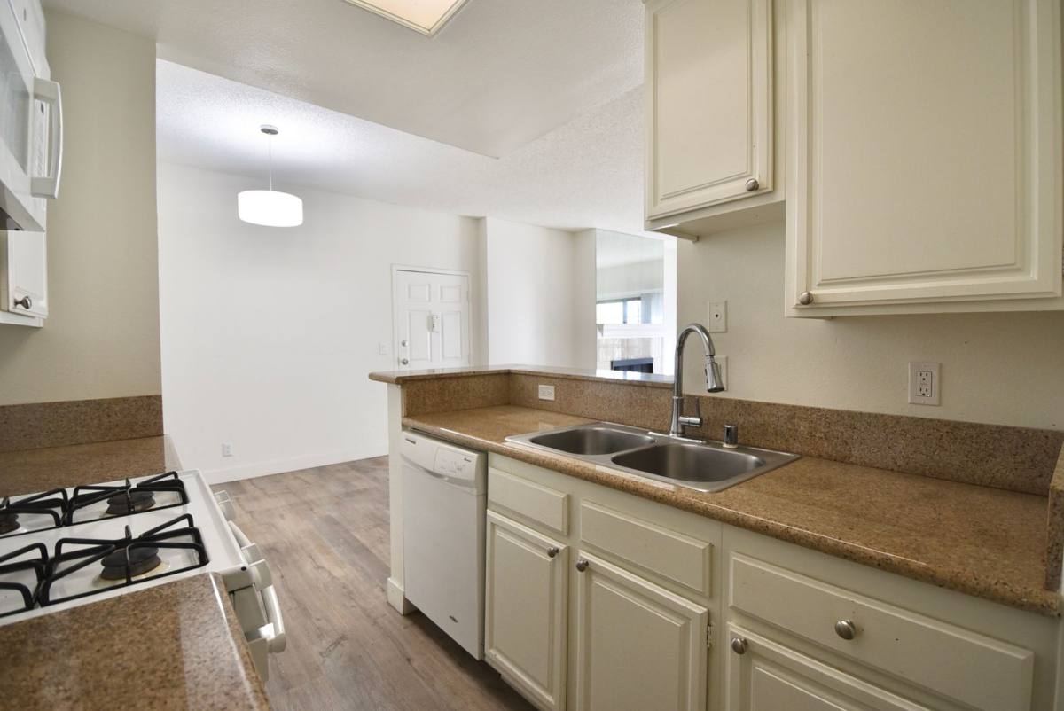 Apartment for rent at 11594 Moorpark St, North Hollywood, CA 91602