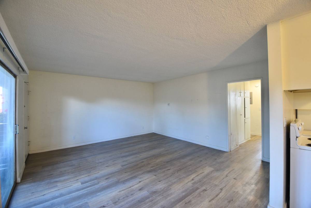 Apartment for rent at 12142 Burbank Blvd, Valley Village, CA 91607