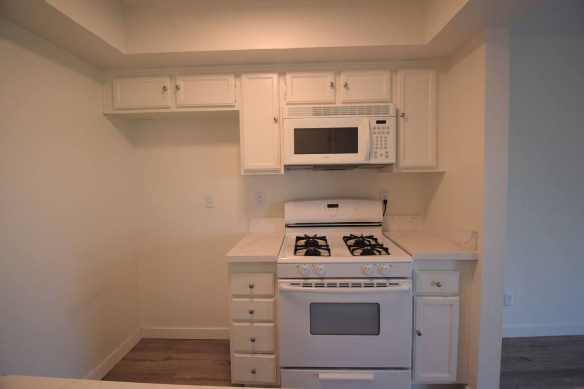 Apartment for rent at 12352 Burbank Blvd, Valley Village, CA 91607