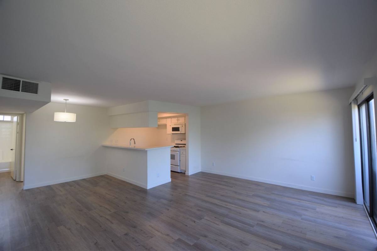 Apartment for rent at 12352 Burbank Blvd, Valley Village, CA 91607