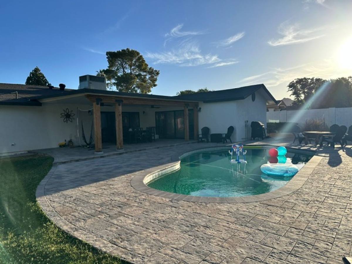 House for rent at 301 E Royal Palm Rd, Phoenix, AZ 85020