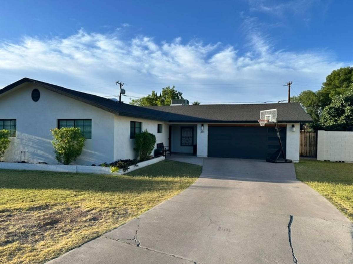 House for rent at 301 E Royal Palm Rd, Phoenix, AZ 85020