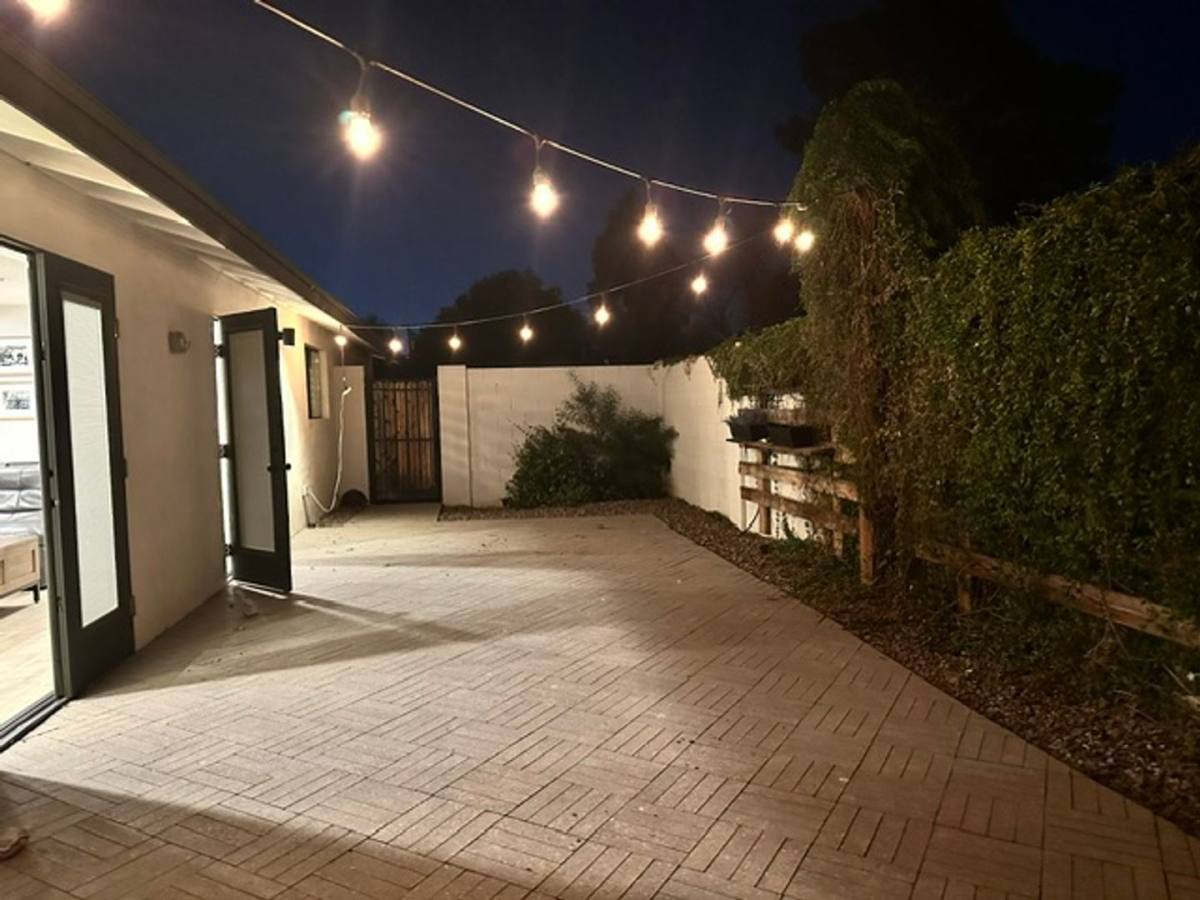 House for rent at 301 E Royal Palm Rd, Phoenix, AZ 85020
