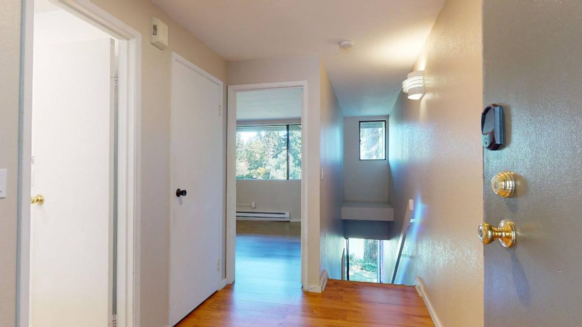 Townhouse for rent at 6448 138th Ave NE, Redmond, WA 98052