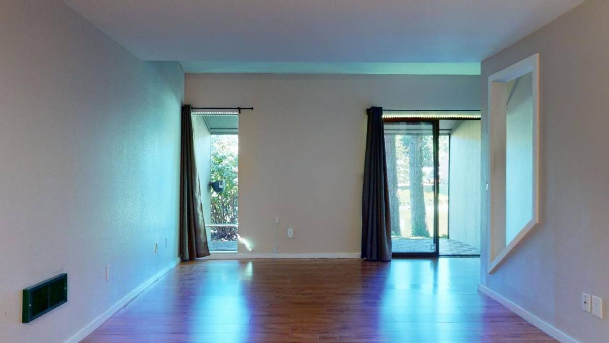 Townhouse for rent at 6448 138th Ave NE, Redmond, WA 98052
