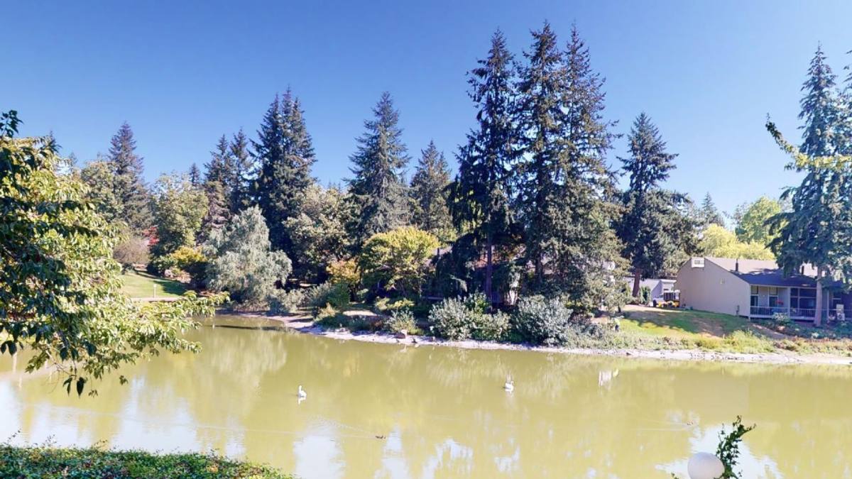 Townhouse for rent at 6448 138th Ave NE, Redmond, WA 98052