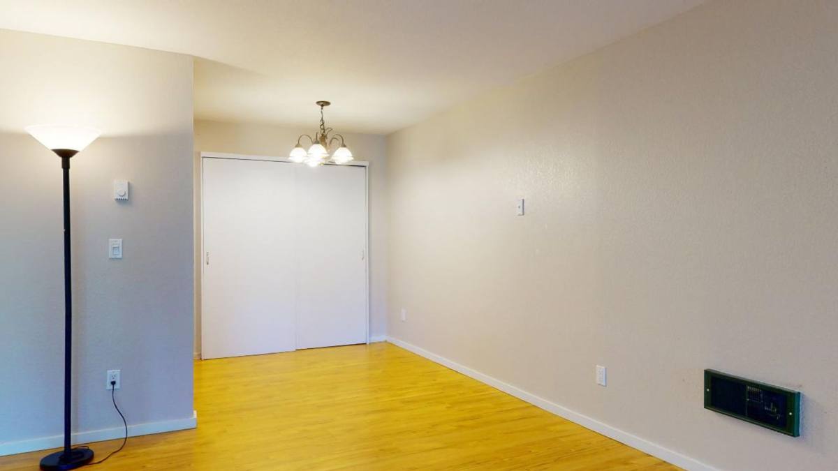 Townhouse for rent at 6448 138th Ave NE, Redmond, WA 98052