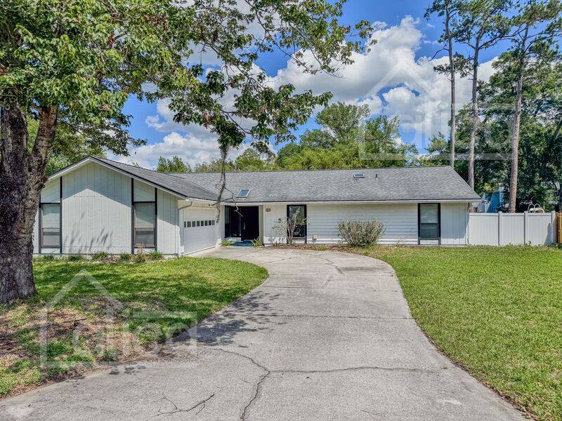 House for rent at 1959 Sussex Dr N, Orange Park, FL 32073