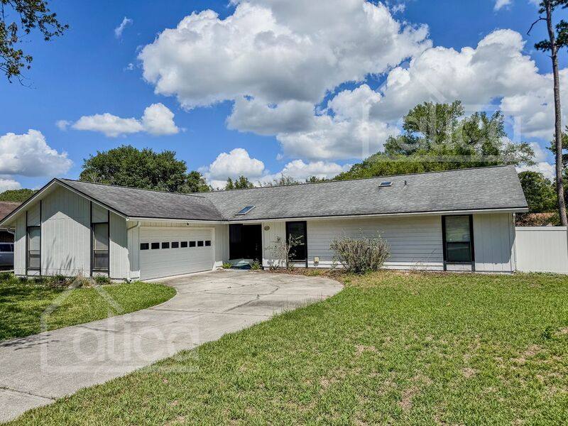 House for rent at 1959 Sussex Dr N, Orange Park, FL 32073
