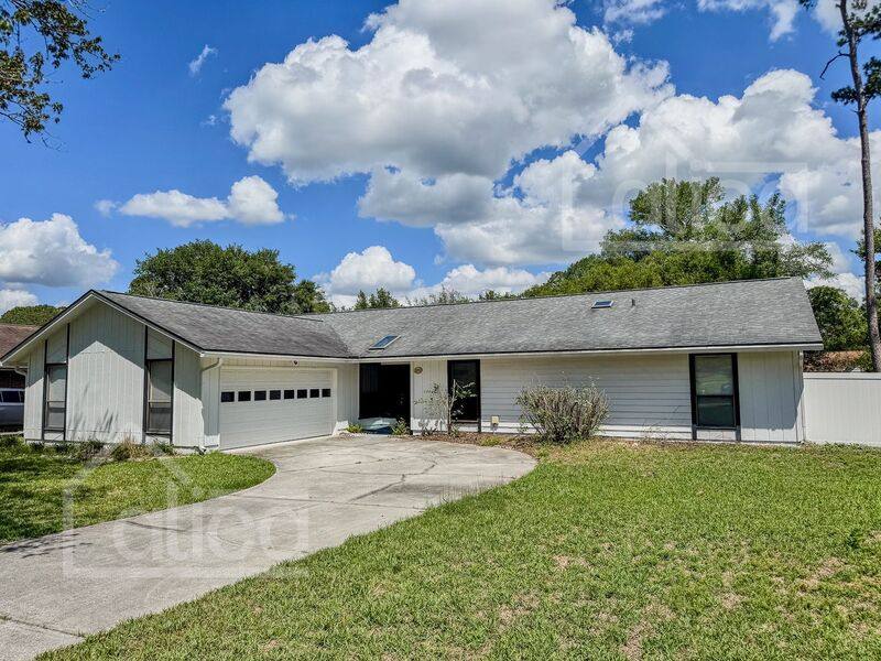House for rent at 1959 Sussex Dr N, Orange Park, FL 32073