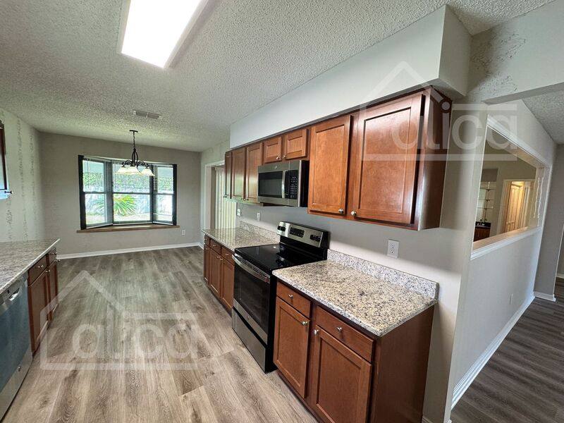 House for rent at 1959 Sussex Dr N, Orange Park, FL 32073