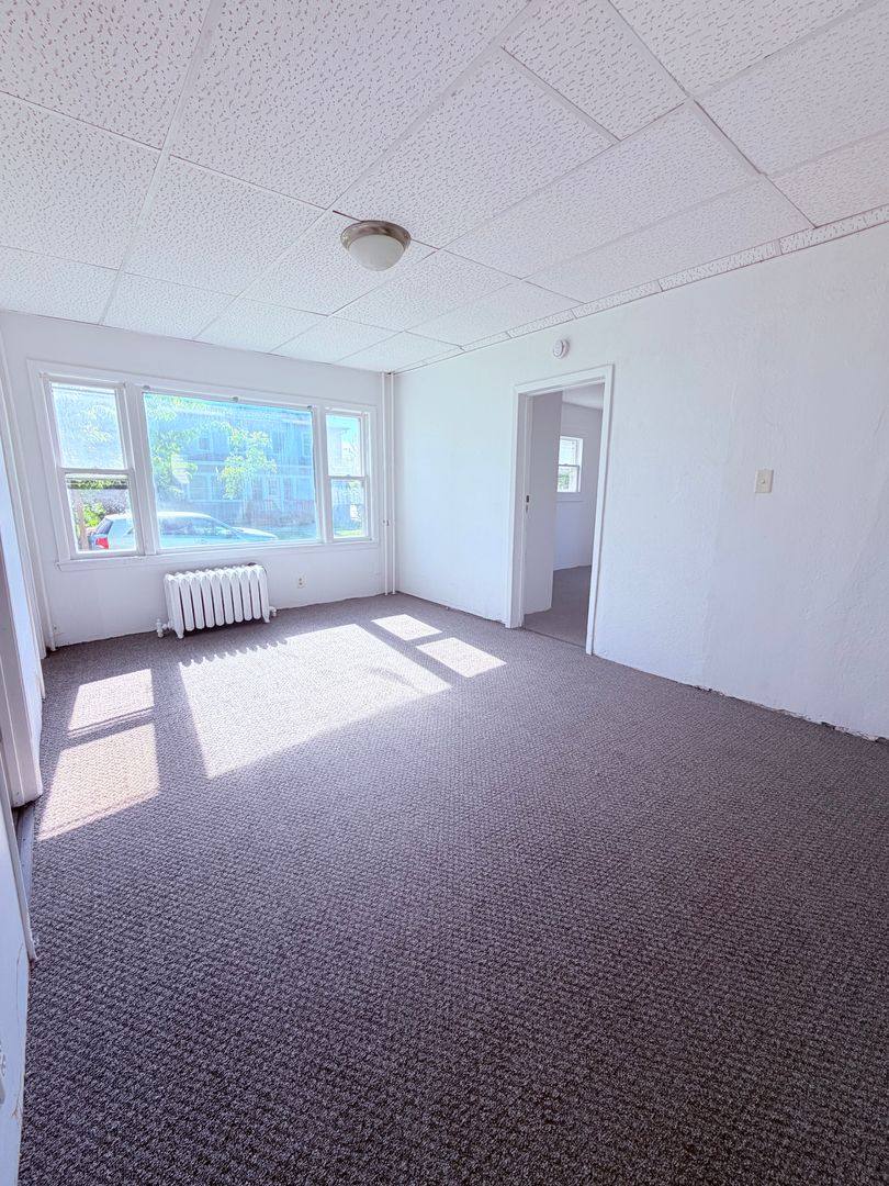 Apartment for rent at 424 SE 1st Ave, Aberdeen, SD 57401