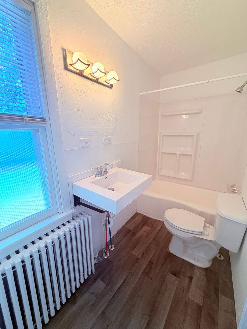 Apartment for rent at 424 SE 1st Ave, Aberdeen, SD 57401
