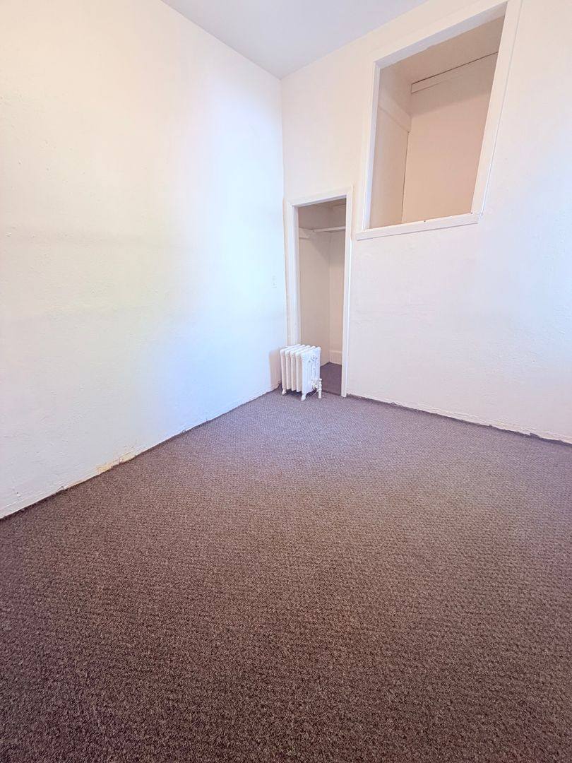 Apartment for rent at 424 SE 1st Ave, Aberdeen, SD 57401