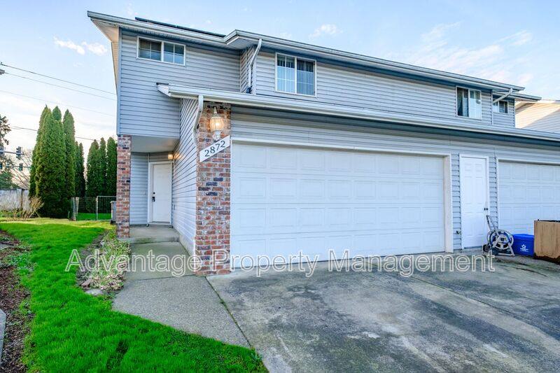 Townhouse for rent at 2870-2872 Raleigh Court SE, Albany, OR 97322
