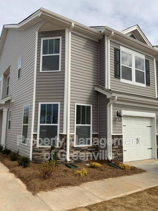 Townhouse for rent at 431 Yellow Fox Rd, Greer, SC 29650