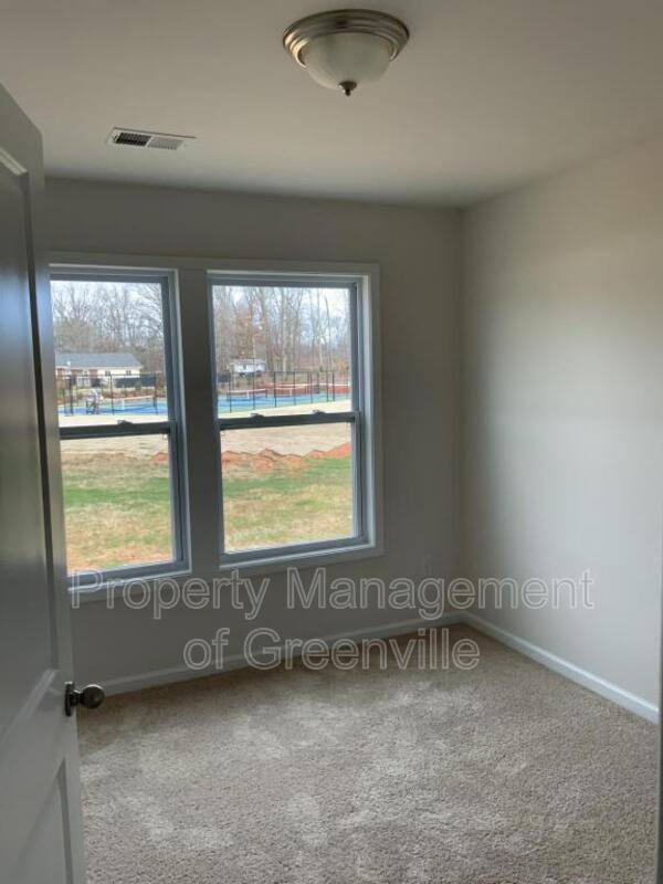 Townhouse for rent at 431 Yellow Fox Rd, Greer, SC 29650