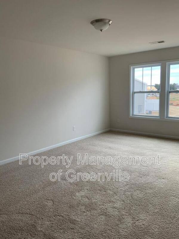Townhouse for rent at 431 Yellow Fox Rd, Greer, SC 29650