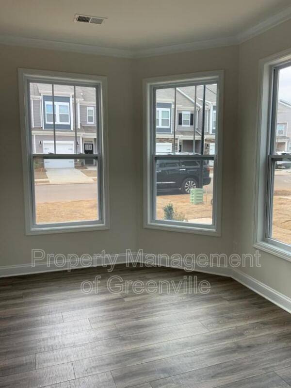 Townhouse for rent at 431 Yellow Fox Rd, Greer, SC 29650