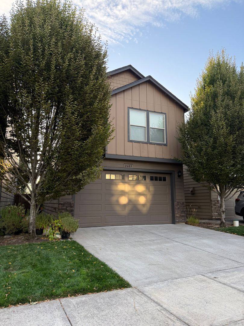 House for rent at 2609 NE 131st Ave, Vancouver, WA 98684
