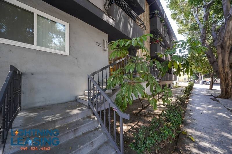 Apartment for rent at 700 S Irolo St #10, Los Angeles, CA 90005