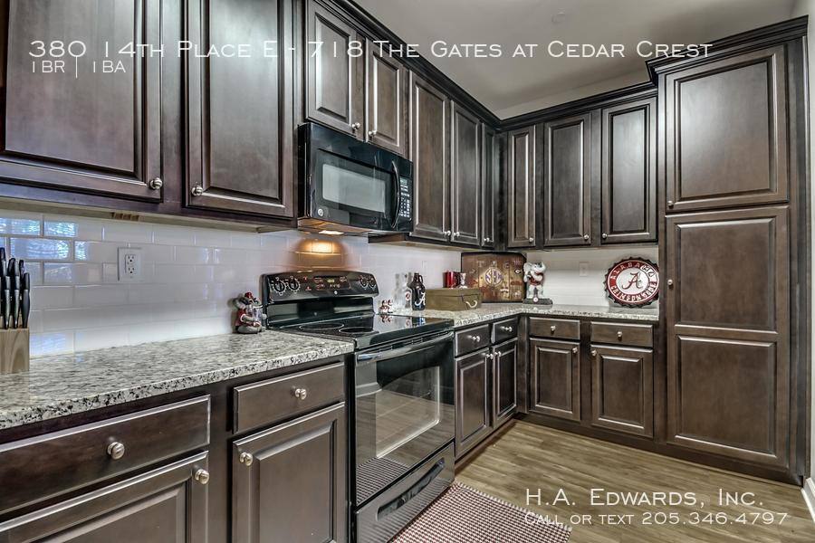 Apartment for rent at 380 14th Place E, Tuscaloosa, AL 35401