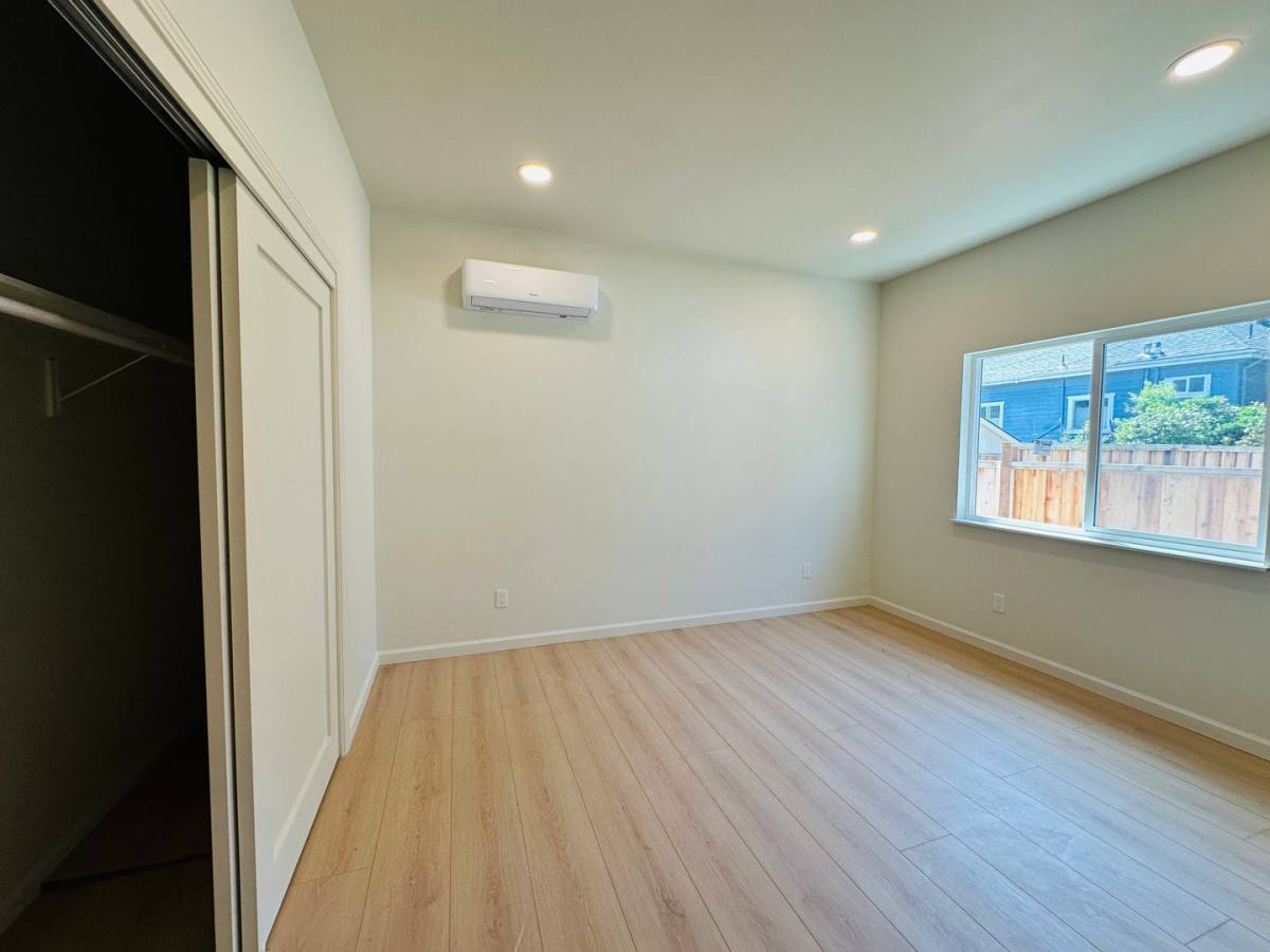 Apartment for rent at 1362 E 27th St, Oakland, CA 94606