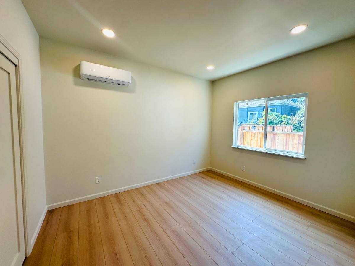 Apartment for rent at 1362 E 27th St, Oakland, CA 94606