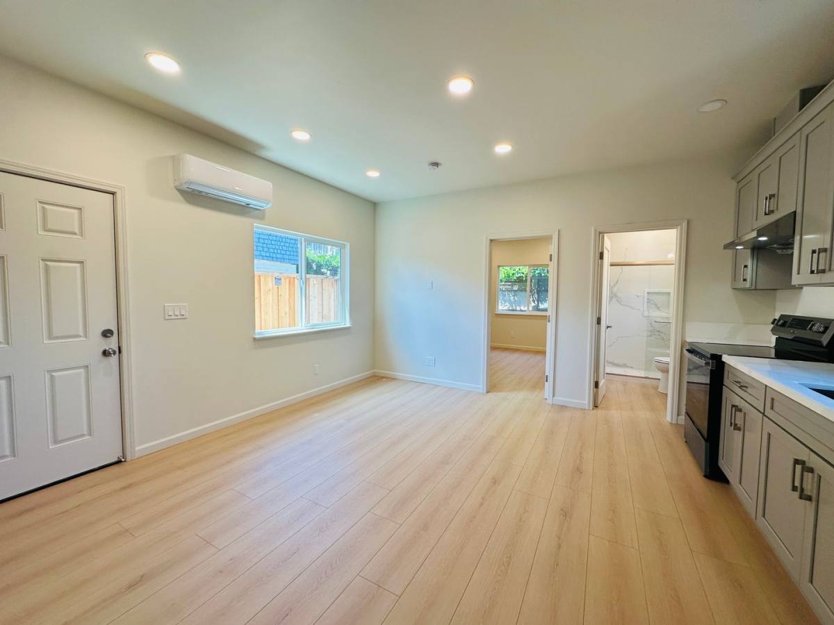 Apartment for rent at 1362 E 27th St, Oakland, CA 94606