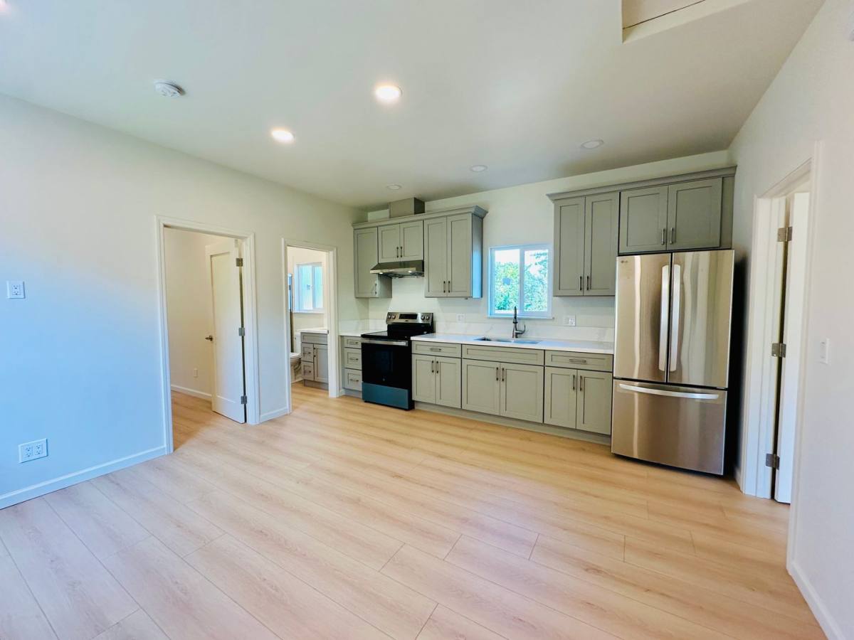 Apartment for rent at 1362 E 27th St, Oakland, CA 94606