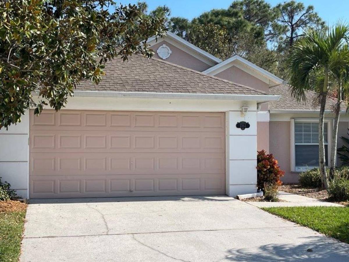 House for rent at 2362 Glasbern Circle, Melbourne, FL 32904