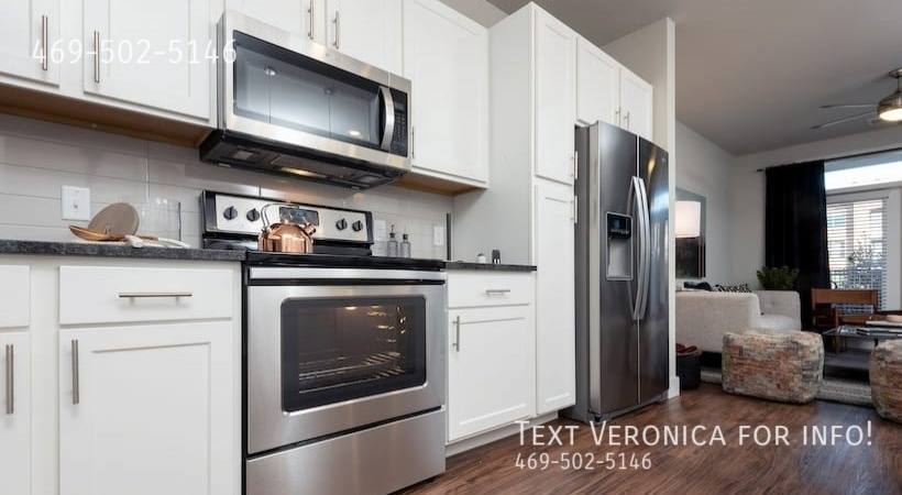 Apartment for rent at 1835 Parker Rd, Carrollton, TX 75010