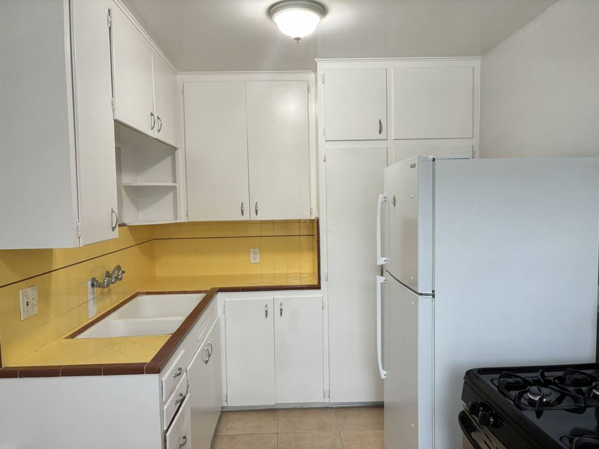 Apartment for rent at 1291 N Sierra Way, San Bernardino, CA 92405