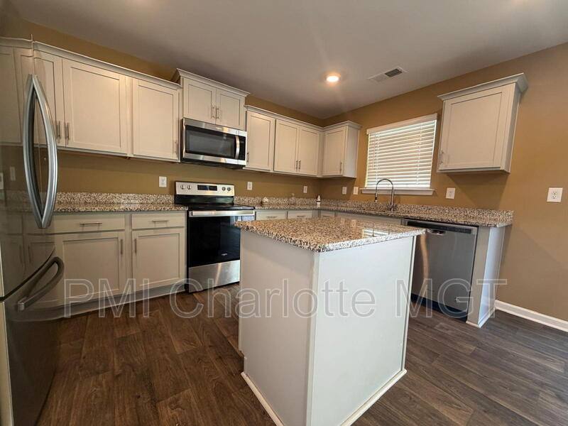 House for rent at 7129 Finnigan Rd, Charlotte, NC 28215