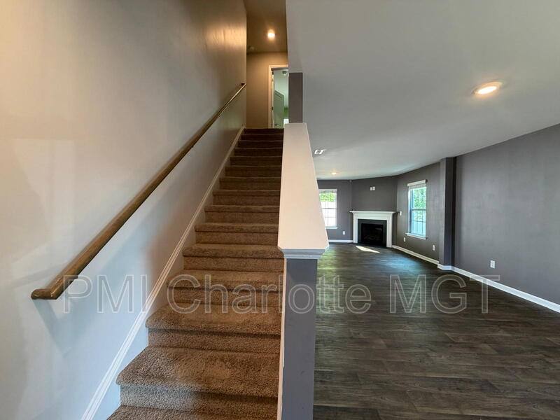 House for rent at 7129 Finnigan Rd, Charlotte, NC 28215