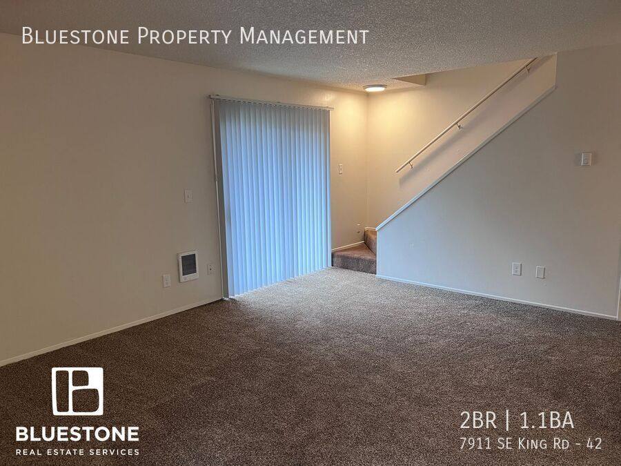 Townhouse for rent at 7911 SE King Rd, Portland, OR 97222