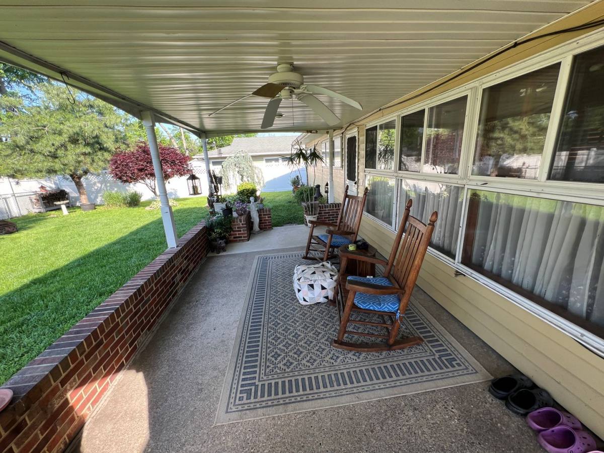 House for rent at 24 Indian Park Rd, Levittown, PA 19057