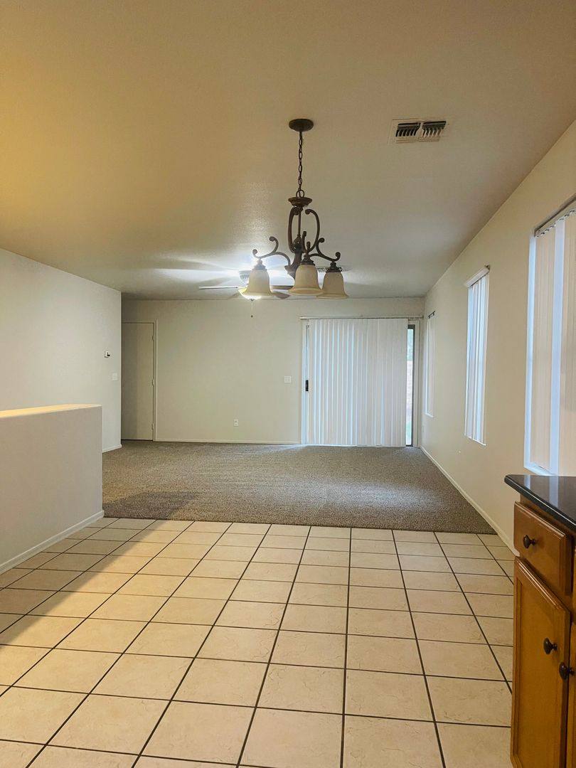 House for rent at 1809 N 94th Ave, Phoenix, AZ 85037